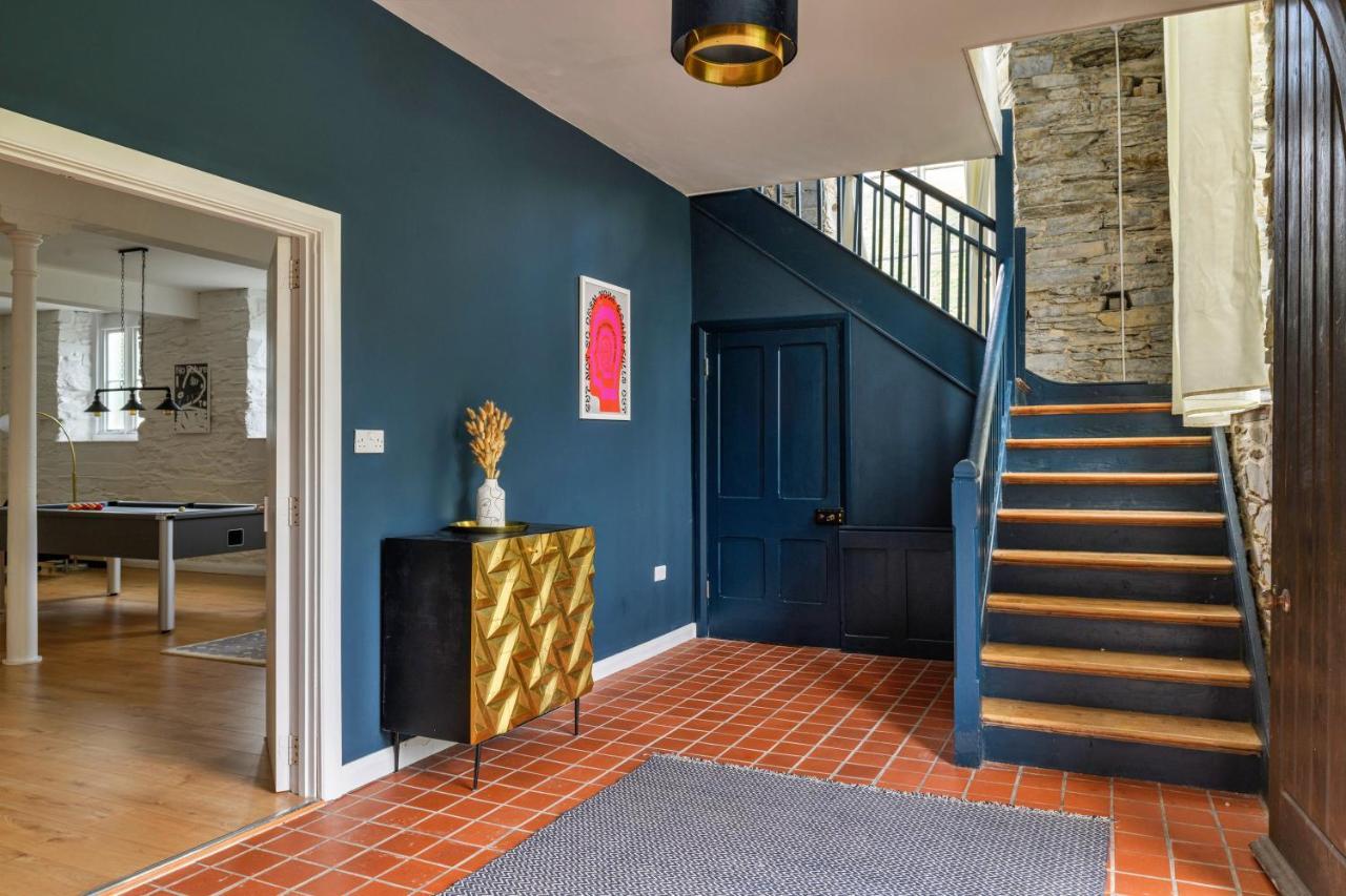 Finest Retreats - Luxury Converted Chapel With Hot Tub & Games Room Dinas Mawddwy Extérieur photo