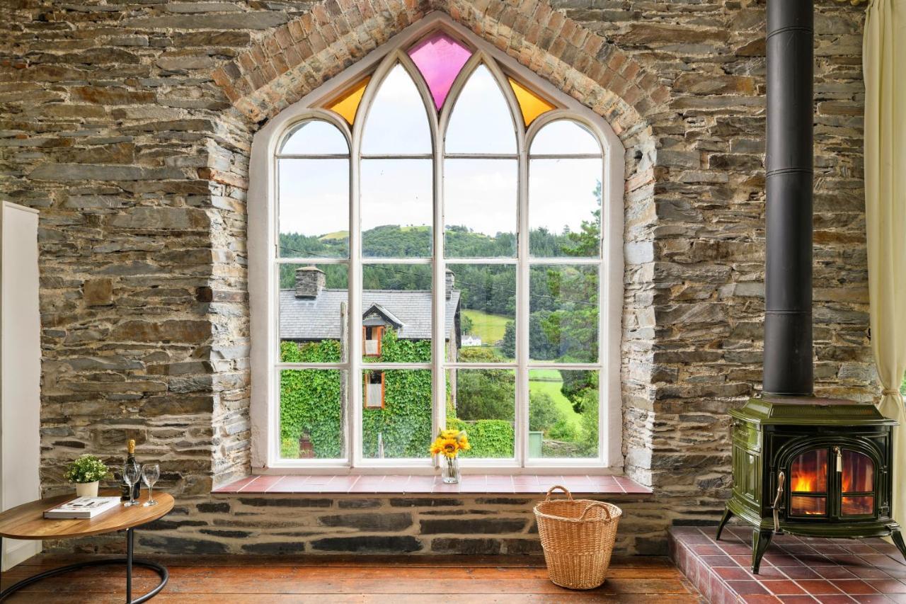 Finest Retreats - Luxury Converted Chapel With Hot Tub & Games Room Dinas Mawddwy Extérieur photo